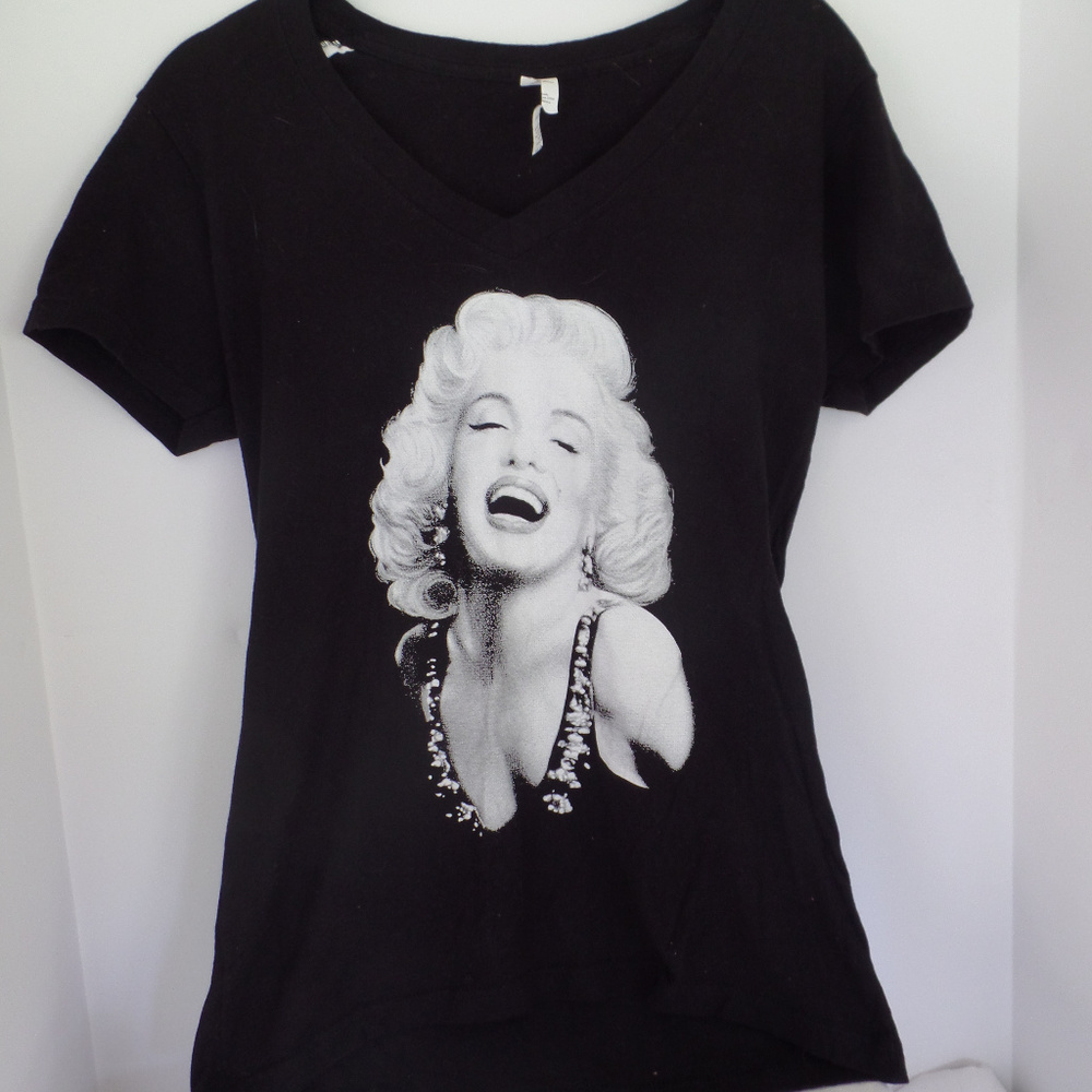 Marilyn Monroe Tshirt - Juniors L